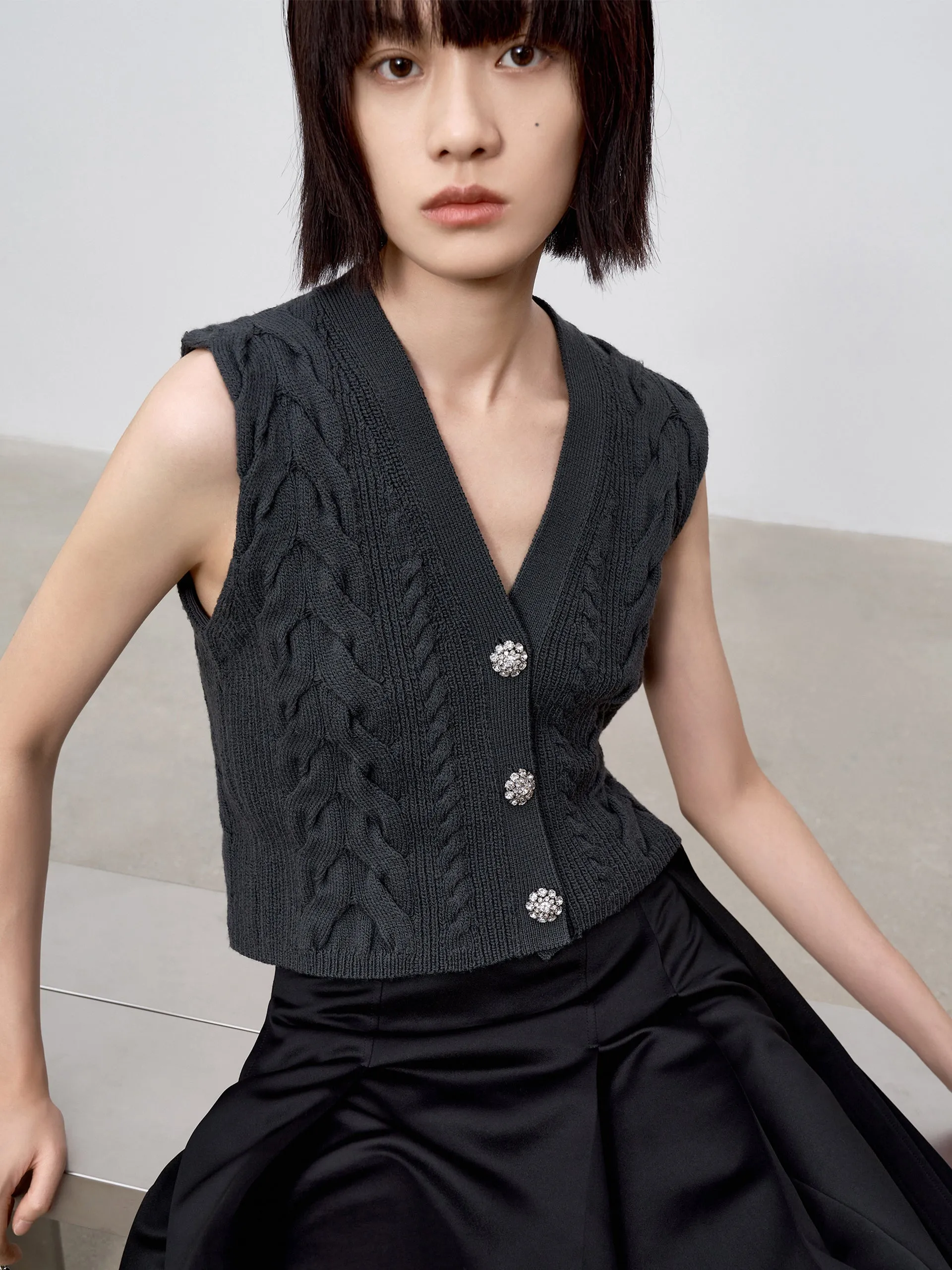 Cropped Cable Knit Vest