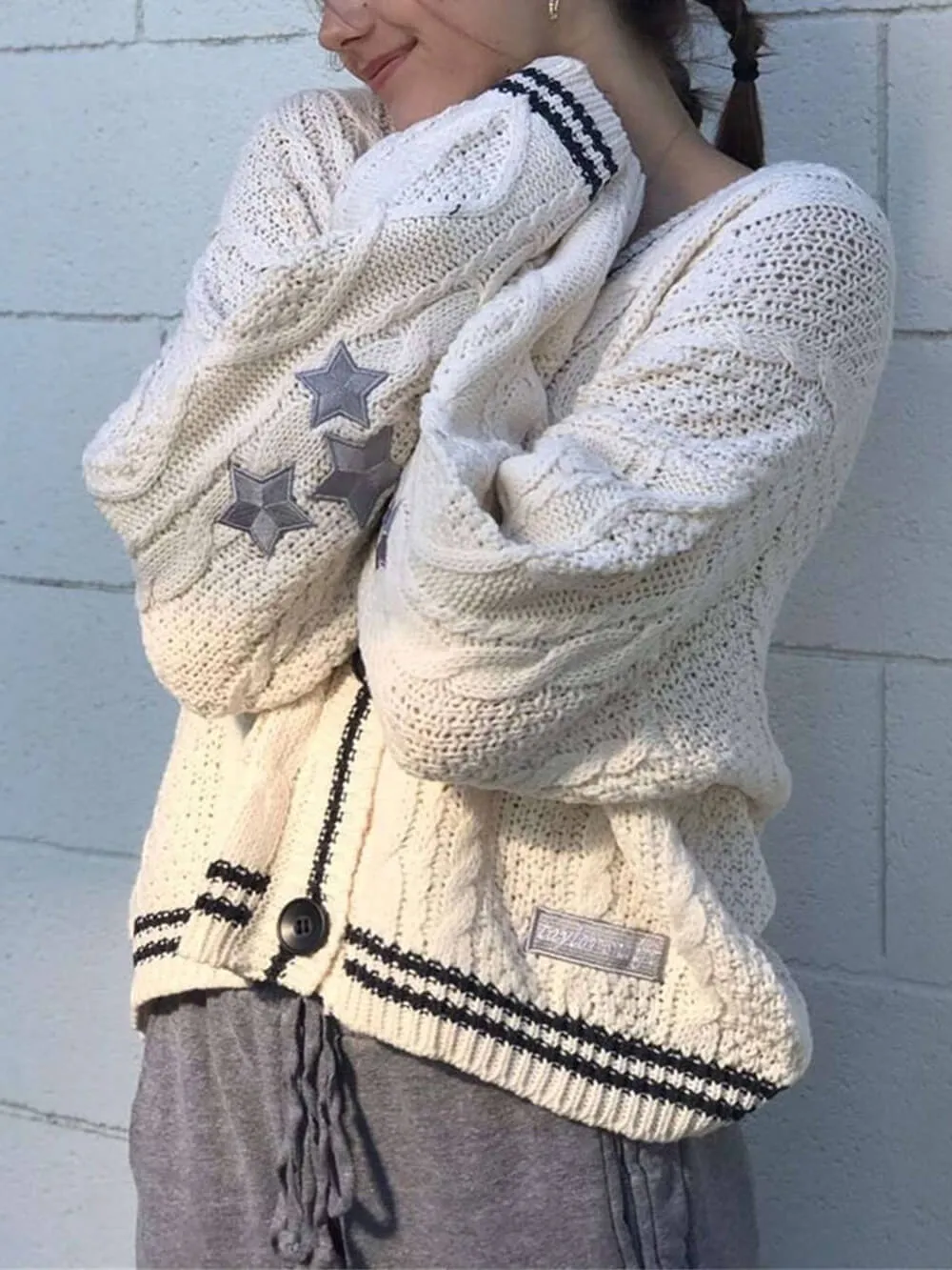 Loose Star Embroidered Cardigan