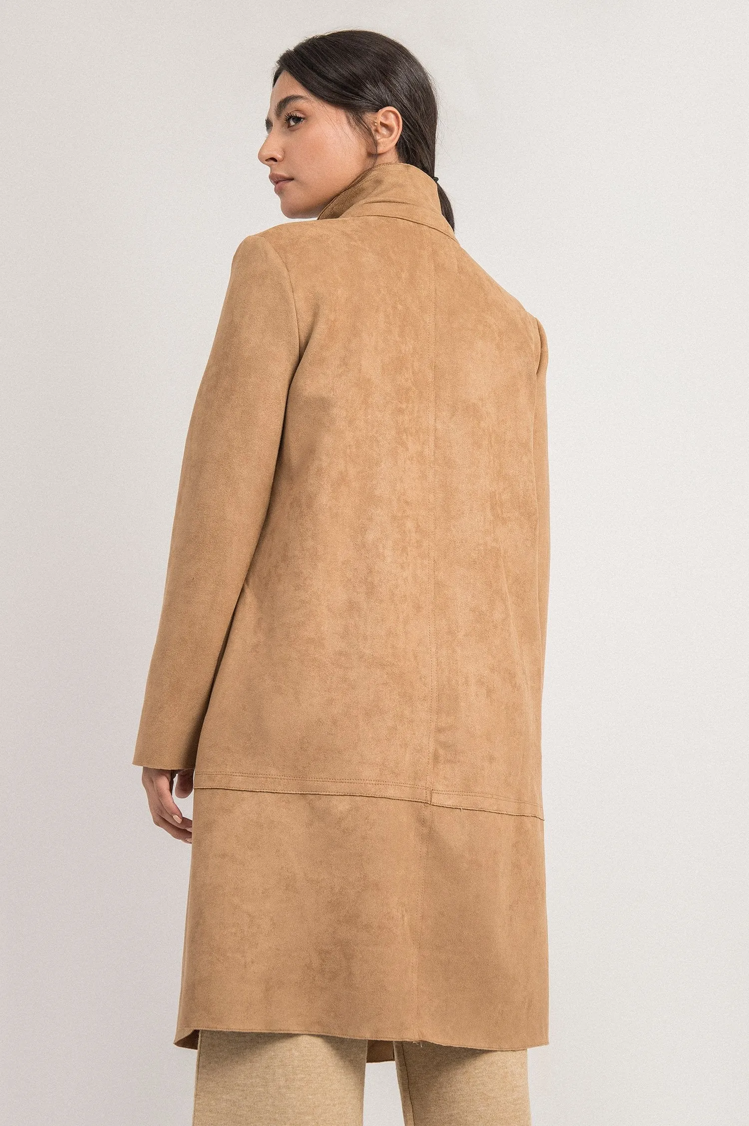 SLEEK SUEDE LONG COAT WITH CLASSIC FIT-BROWN